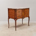 1588 9163 CHEST OF DRAWERS